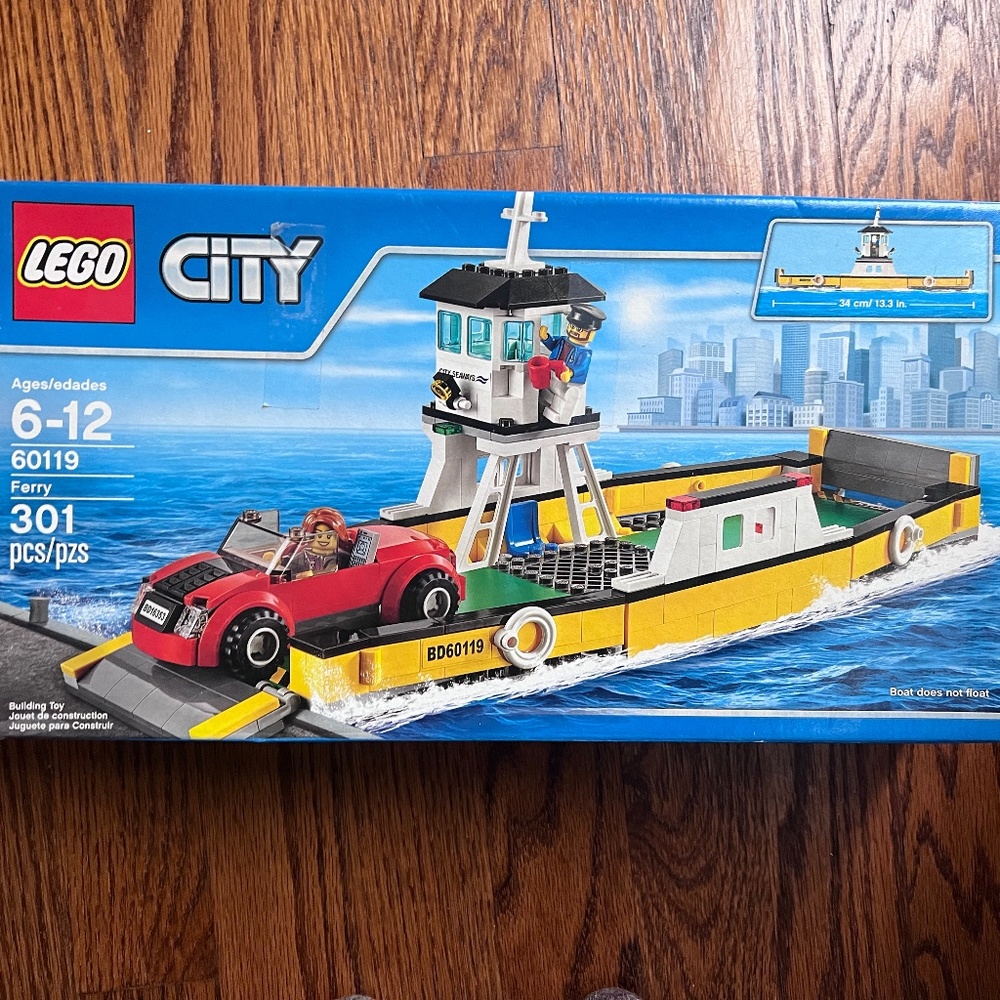 NEW Lego City 60119 Ferry Retired 2016 SEALED Car Boat Captain EXCELLENT